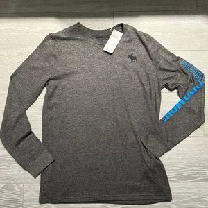 $$SALE$$ NWT Boys Abercrombie Kids Sweater size 11/12